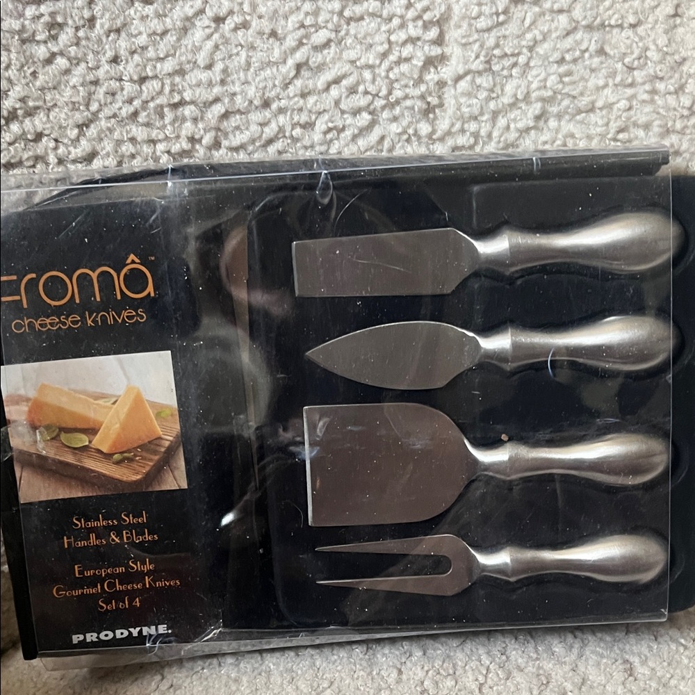 New Prodyne Froma Set 4 Stainless Still Cheese Knifes NWB